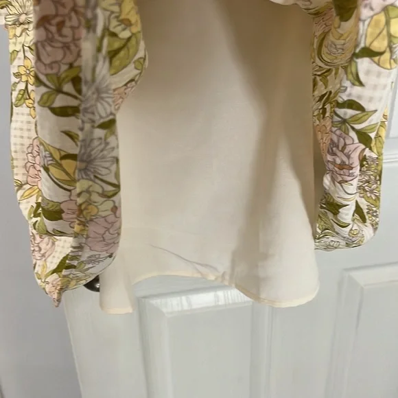 NWT Beautiful floral tiered dress size large. - Picture 7 of 9